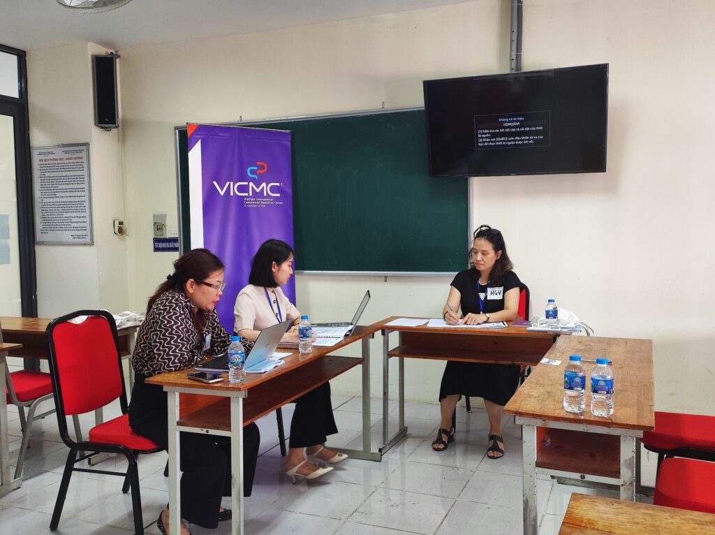 Trainees participated in a mock mediation session on May 28,2023 in Hanoi